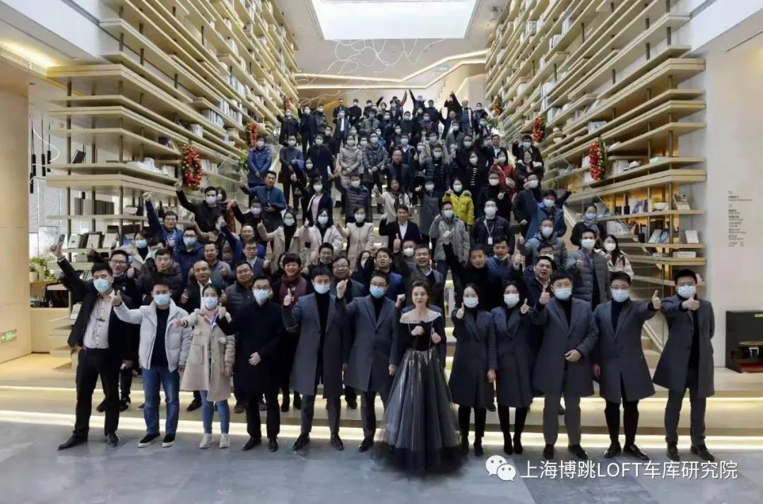 浙江全国一百多人在华侨城汉口道6号参观研讨LOFT专利车库技术！